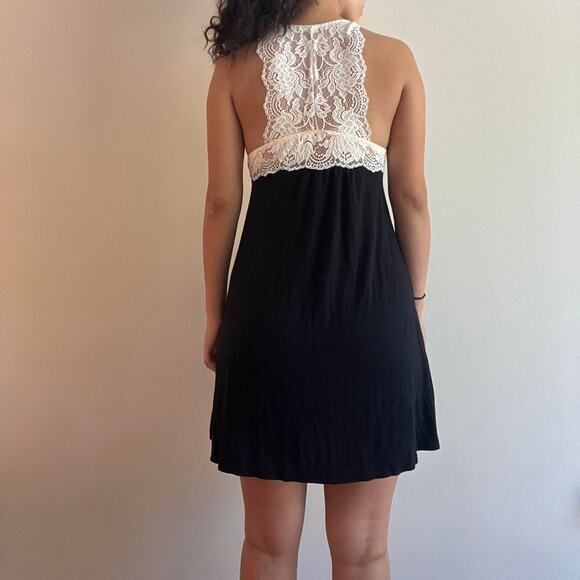 B/w slip dress stretch size medium - Picture 3 of 6